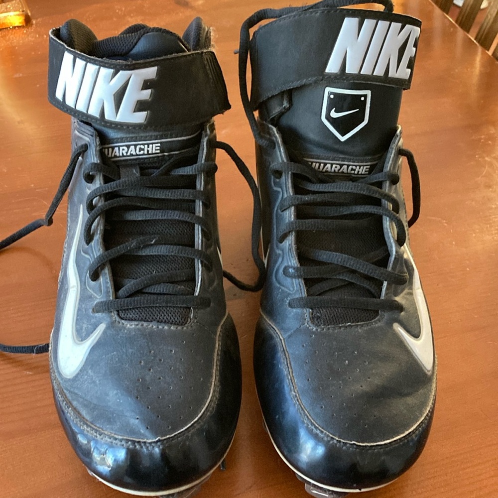Nike Huarache black baseball cleats size Men’s 11